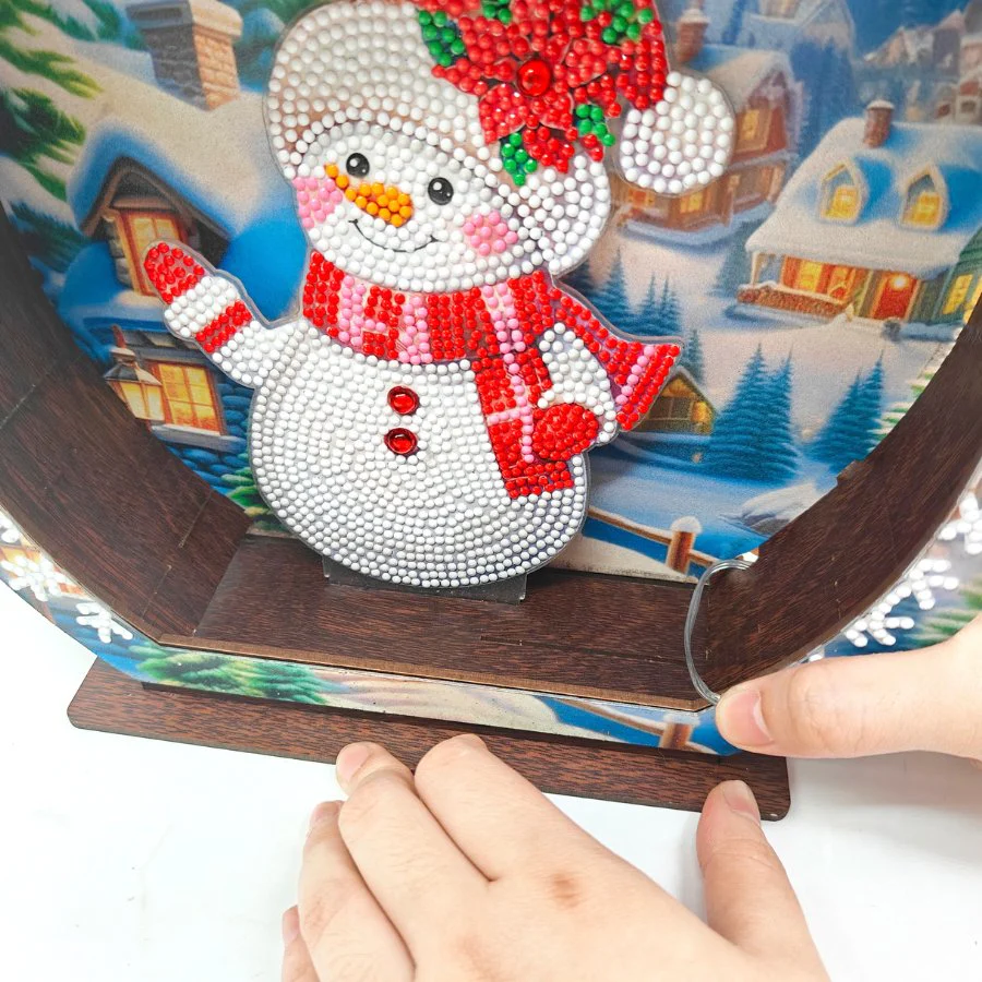 "Christmas Scene" Crystal Art LED 3D Scene Kit - Image 7